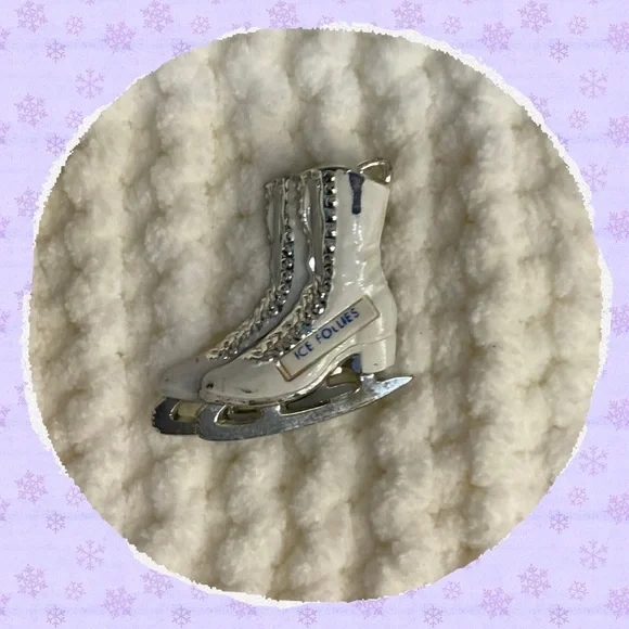 White Handmade Headband and Fingerless Gloves Set • NEW - Picture 3 of 3